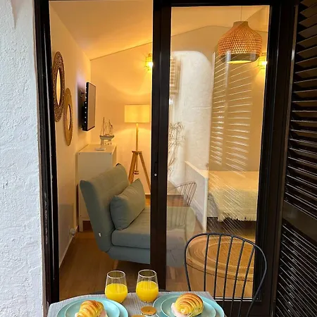 Refúgio Junto à Falésia * Olhos de Agua (Albufeira)